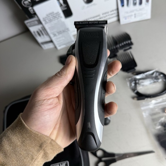 Wahl Home Products Li-Ion Max Rechargeable Cordless Clipper Haircutting Kit - Picture 12 of 16